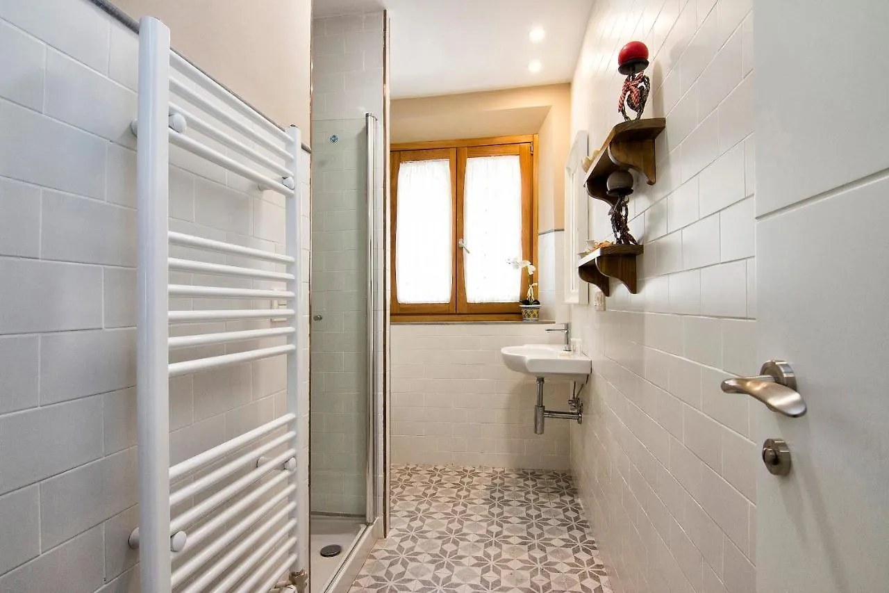 Bright & Elegant City Centre 3 Bedroom Apartment Granada