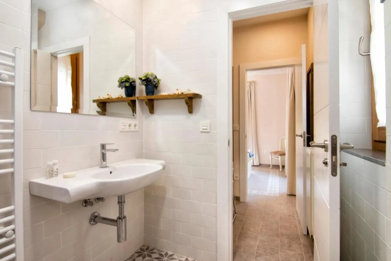 Bright & Elegant City Centre 3 Bedroom Apartment Granada 0*,