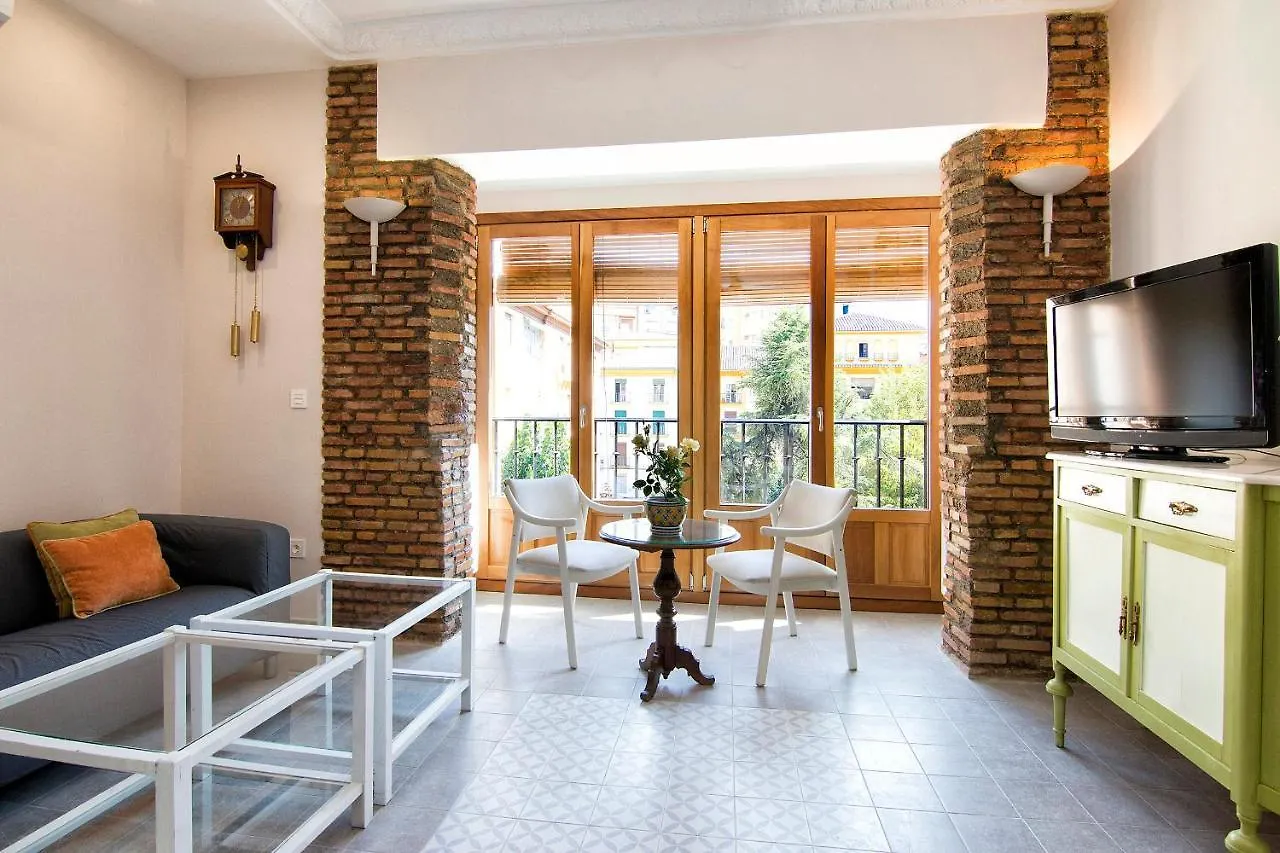 Bright & Elegant City Centre 3 Bedroom Apartment Granada