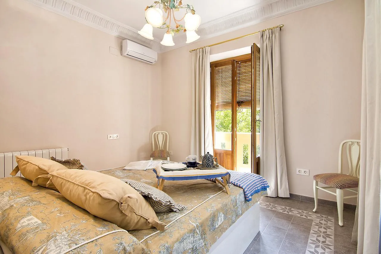 Bright & Elegant City Centre 3 Bedroom Apartment Granada
